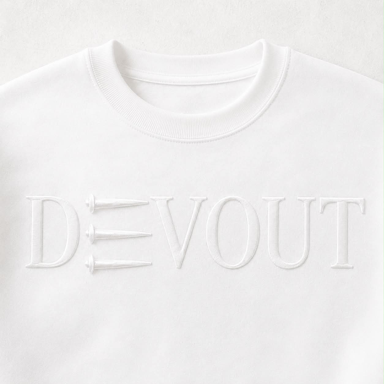 Devoult | Three Nails